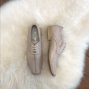 Hand made Italian leather shoes Saccio size 41 light nude